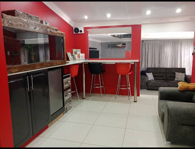 3 BEDROOM HOUSE FOR SALE IN NORTHDALE
